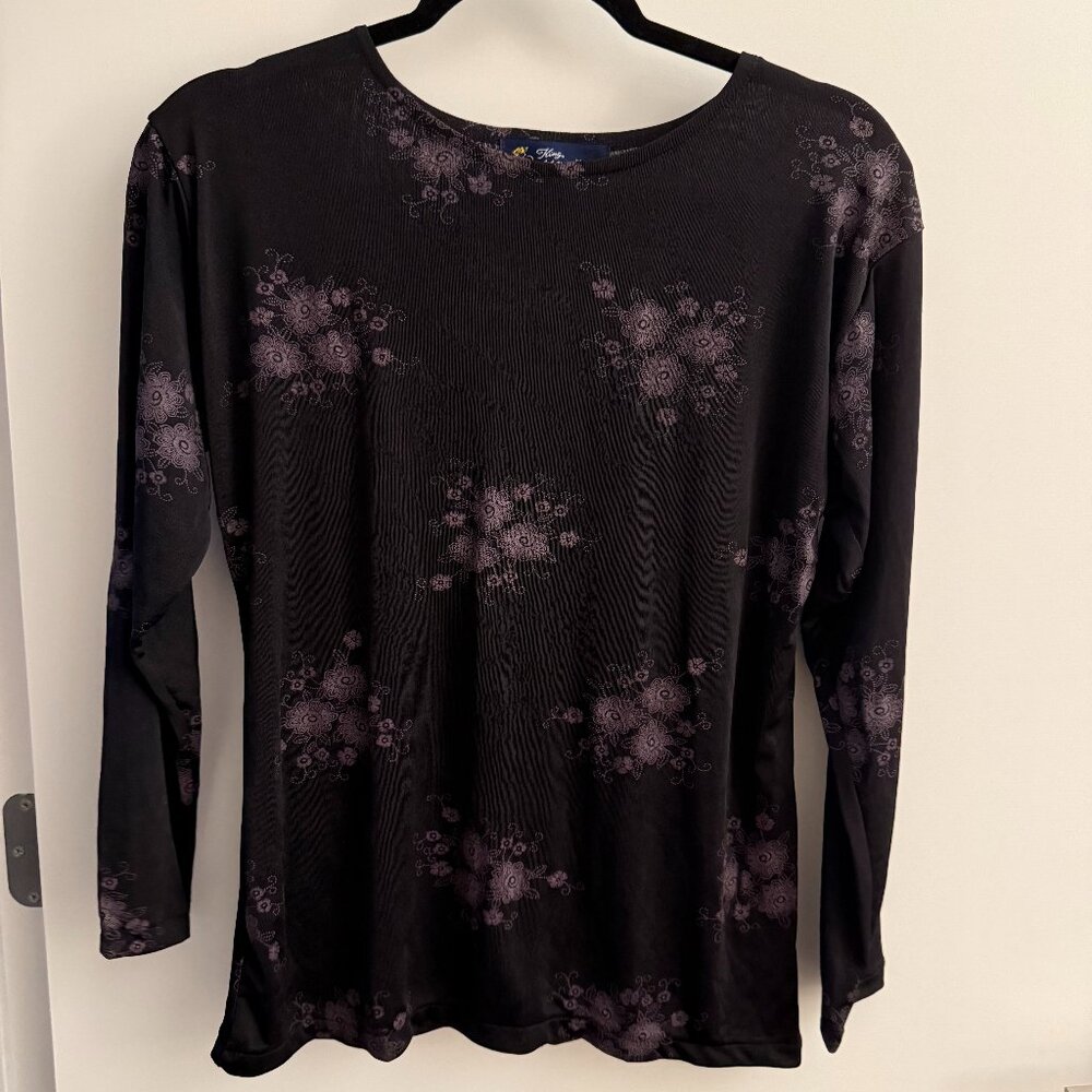 Cute 90s top!